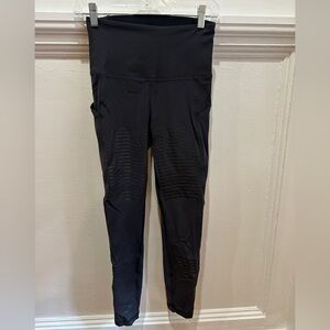 Lululemon Black High-Waisted Leggings Size 6